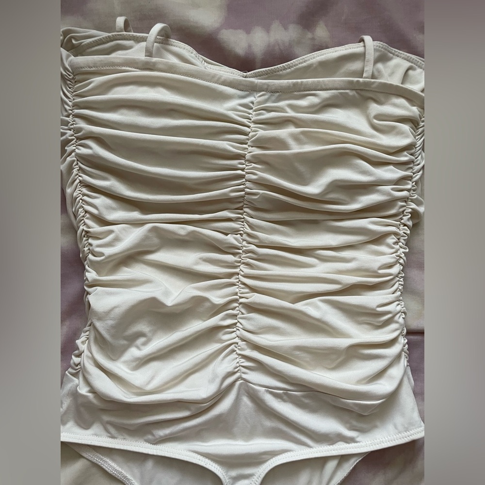 Express Ruched Bodysuit - Picture 4 of 6